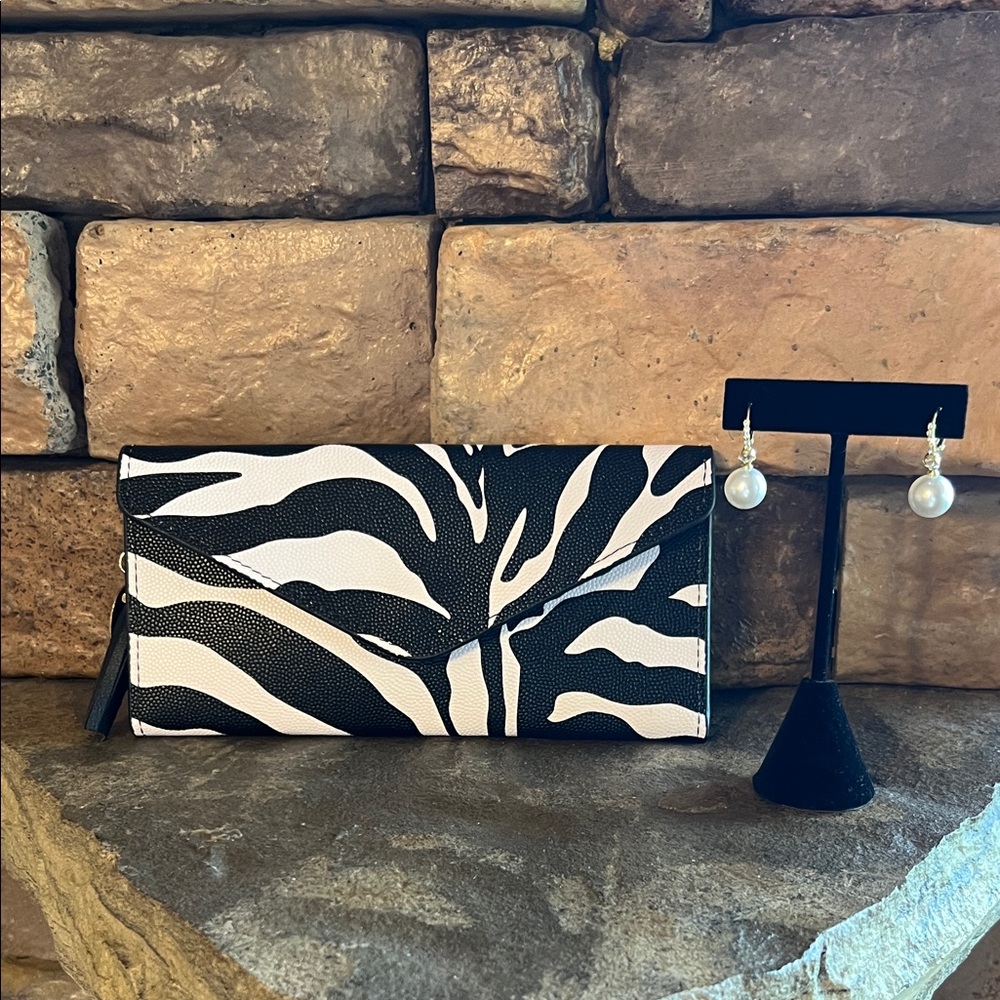 Black and White Zebra Print Wallet - Picture 2 of 5